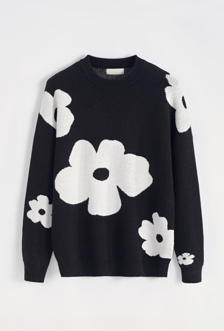 Big Flower Sweater - Black