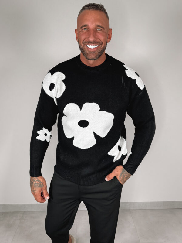 Big Flower Sweater - Black