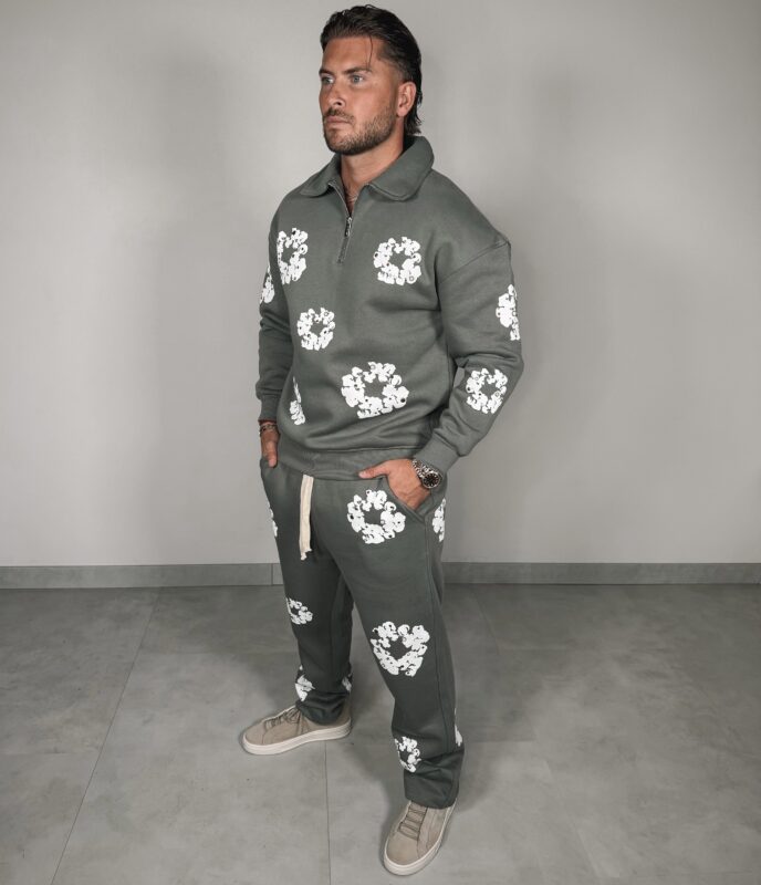 Inspired Flower Joggingsuit - Polo Green