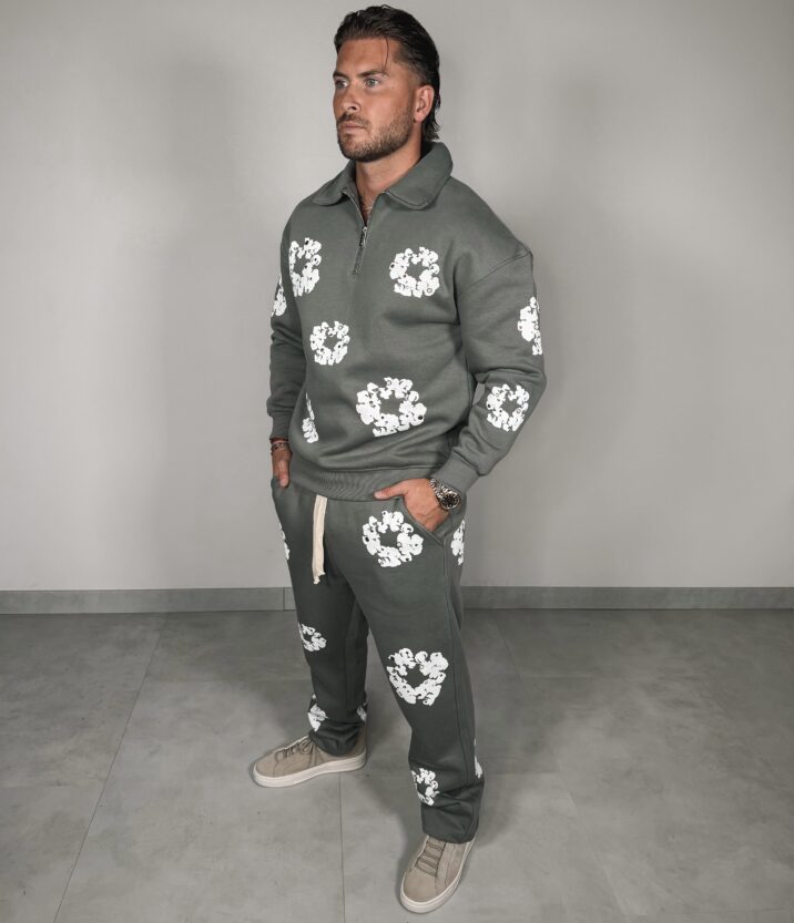 Inspired Flower Joggingsuit - Polo Green