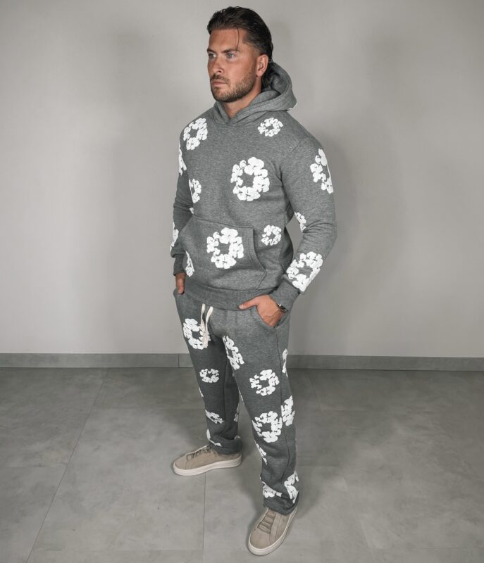 Inspired Flower Sweater Joggingsuit - Grey