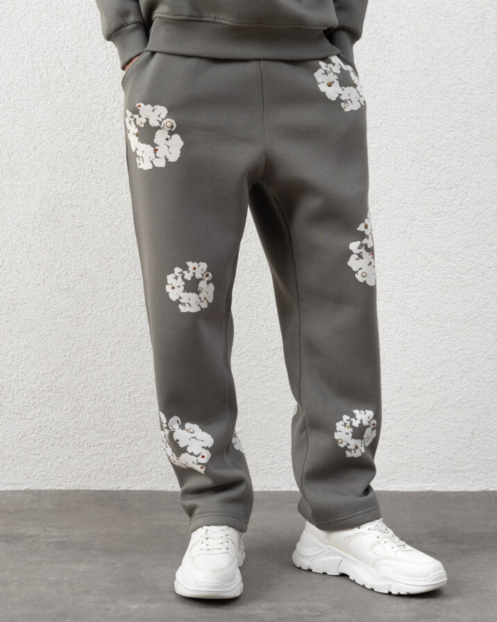 Inspired Flower Joggingsuit - Polo Green