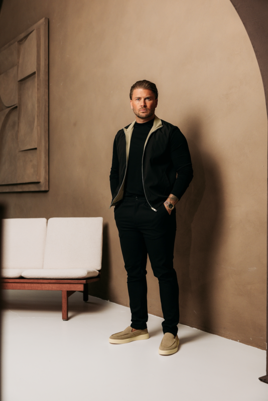 The New Reversible Bodywarmer - Black/Beige