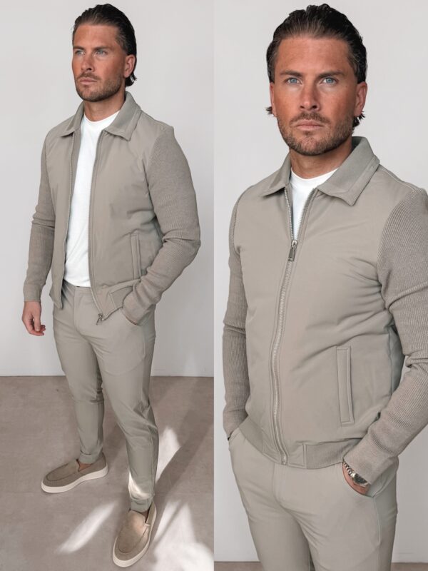 Knitted sleeve jacket - Beige