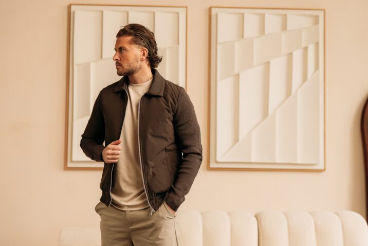 Knitted sleeve jacket - Choco