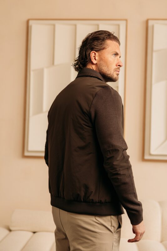 Knitted sleeve jacket - Choco
