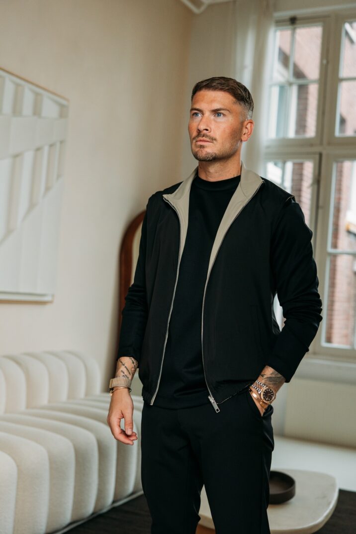 The New Reversible Bodywarmer - Black/Beige