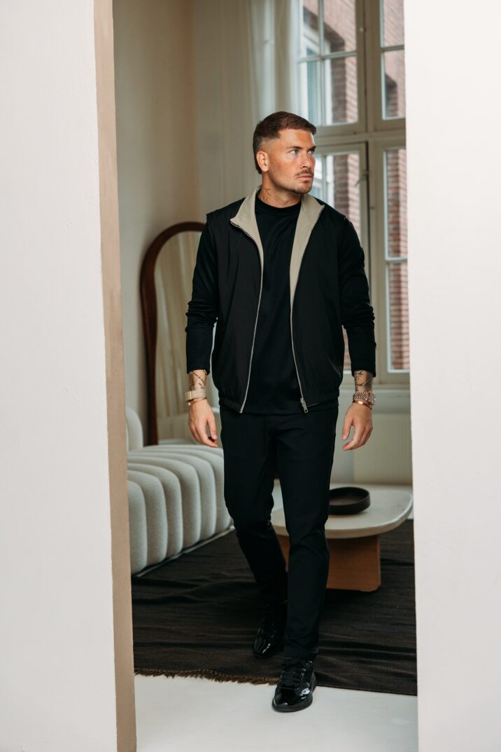 The New Reversible Bodywarmer - Black/Beige